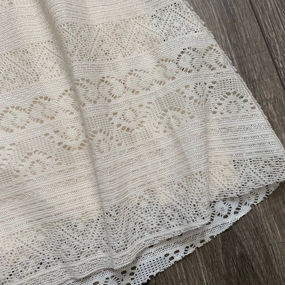 Hollister Ivory Top - Picture 5 of 5